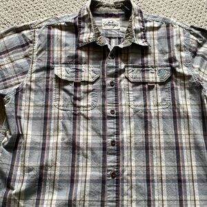 Wrangler grey blue men’s button down shirt